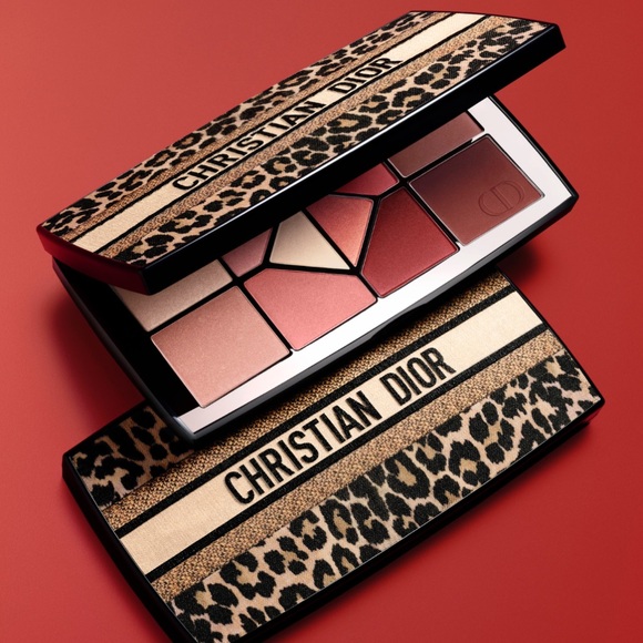 Coolest Box I found at Hobby Lobby - this box is my go to when I travel - Picture 4 of 10